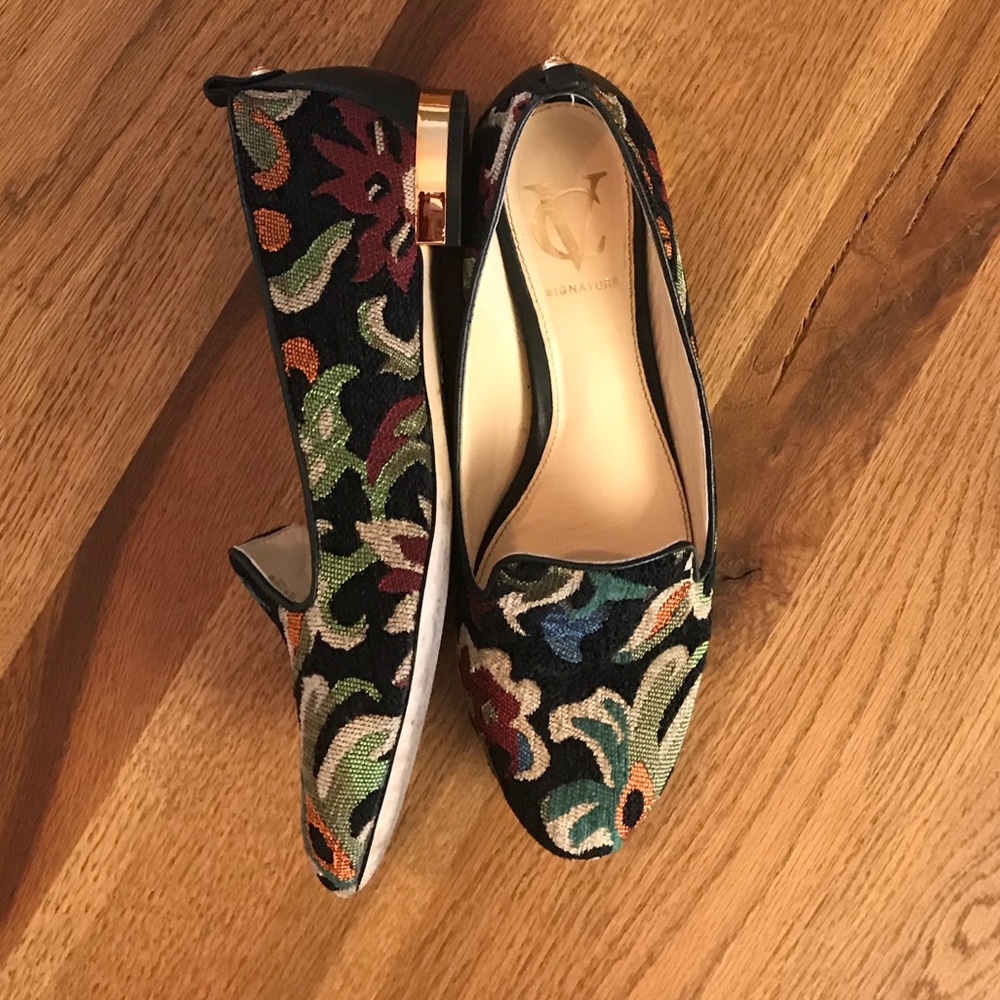 Vince Camuto  vintage style loafers Size 6.5